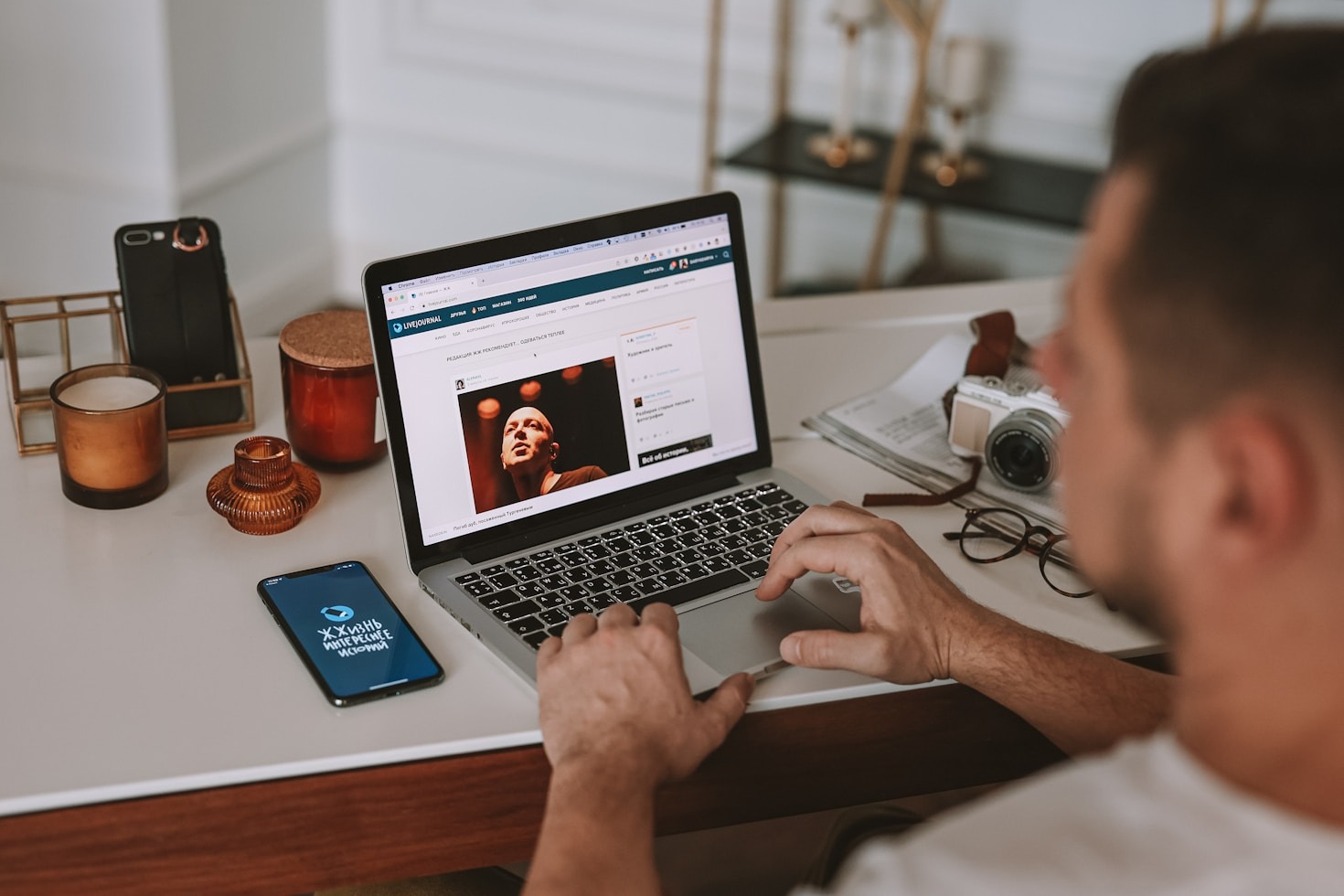 Exploring the Art of Digital Storytelling